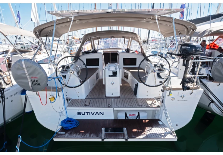 Sun Odyssey 415 ACI Marina | Sutivan
