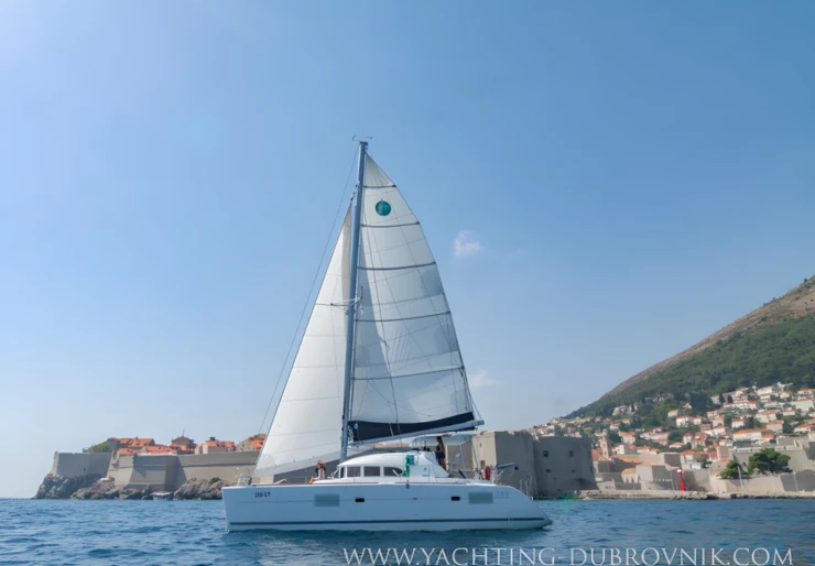 Lagoon 380 Komolac | Gratia