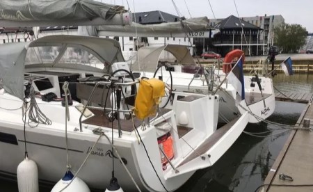 Hanse 385