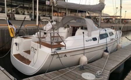Hanse 325