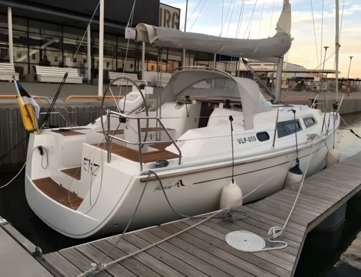 Hanse 325