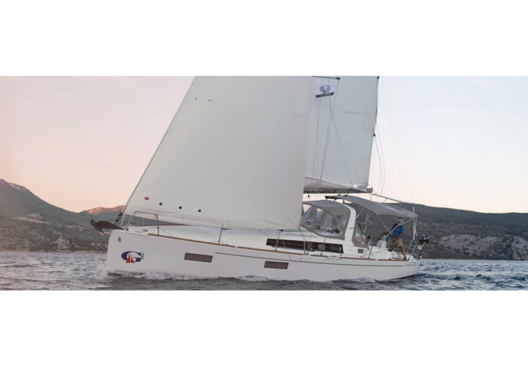 Oceanis 38.1 Nea Peramos nel Golfo Saronico | SIRINA "Sails 2025"