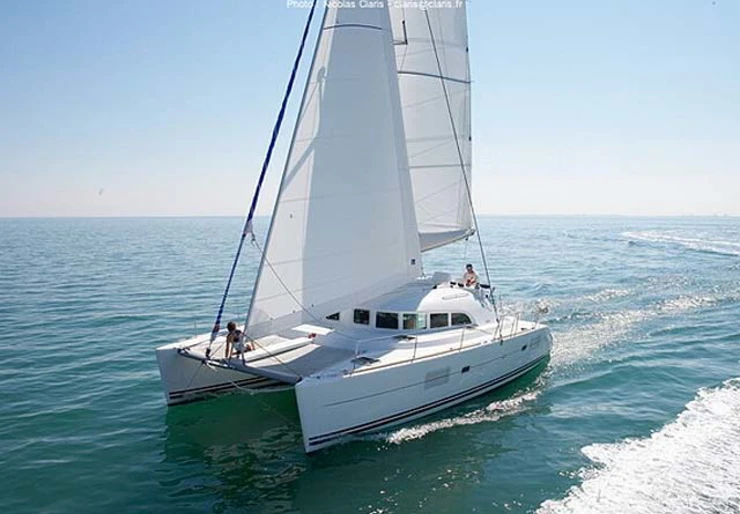 Lagoon 380 S2 Club Nautico de Ibiza | AIR