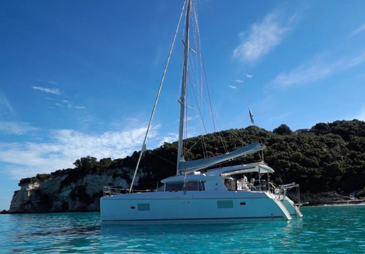 Lagoon 421 Porto di Lefkada | Nirvana AC Watermaker Gen + elegant pack refit 2022