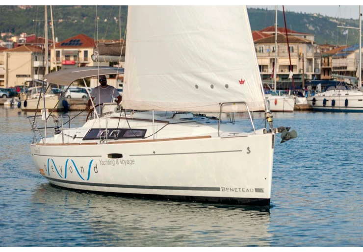 Oceanis 31 Port de Lefkas | Moody Blues