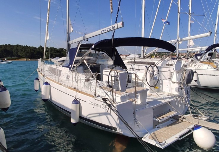 Oceanis 38.1 Medulin | Citrea