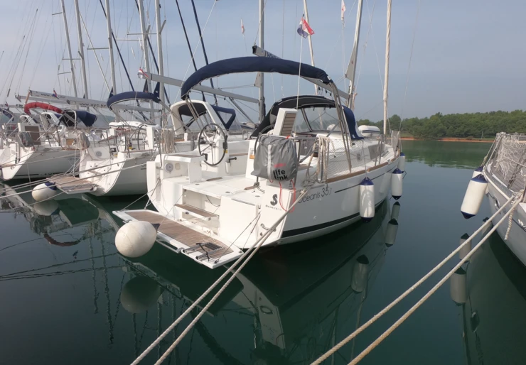 Oceanis 35.1 Medulin | Abeona