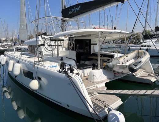 Lagoon 42