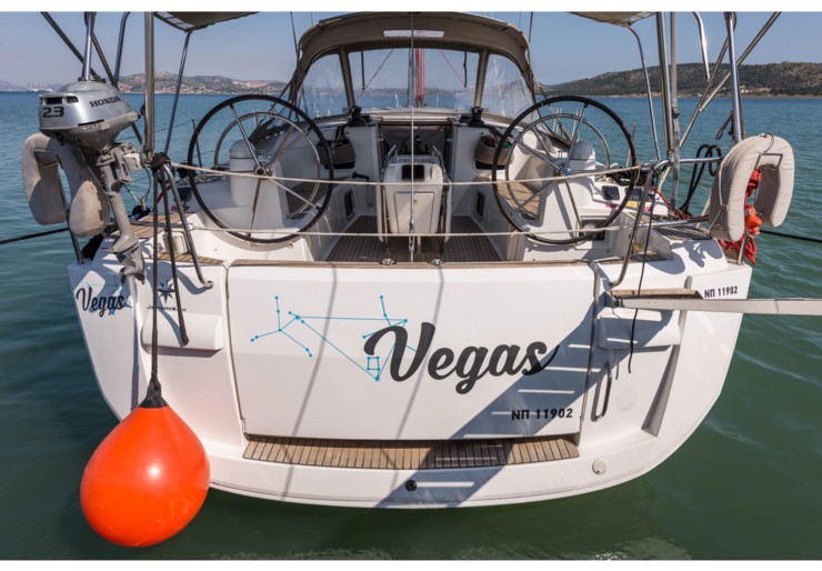 Sun Odyssey 469 Lefkas harbour | Vega