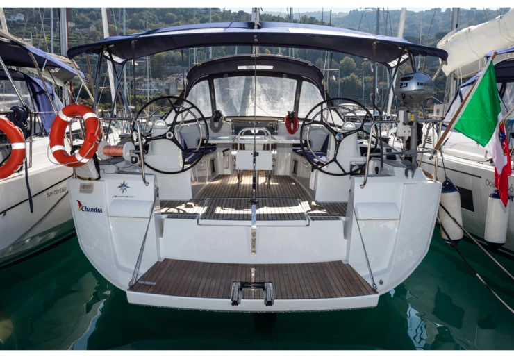 Sun Odyssey 479 Hafen von Olbia | Chandra - Standard line