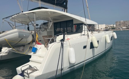 Lagoon 42