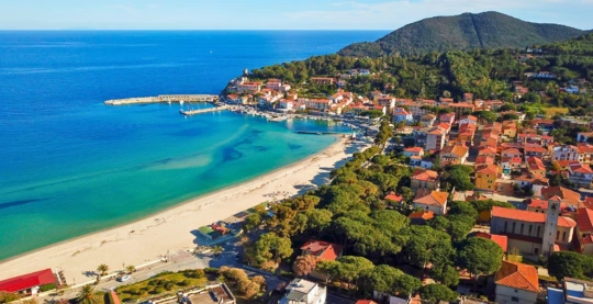 Exploring the village of Marina di Campo