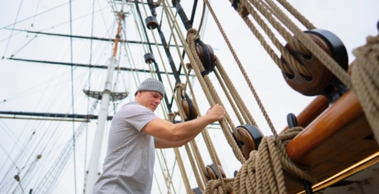 Initiation à la navigation (manœuvre des voiles)