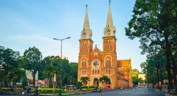 Tour panoramique de  Hô Chi Minh en autocar