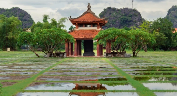 Visite de la citadelle de Hoa Lu