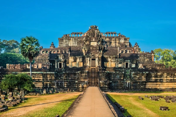 Visite du temple de Baphuon