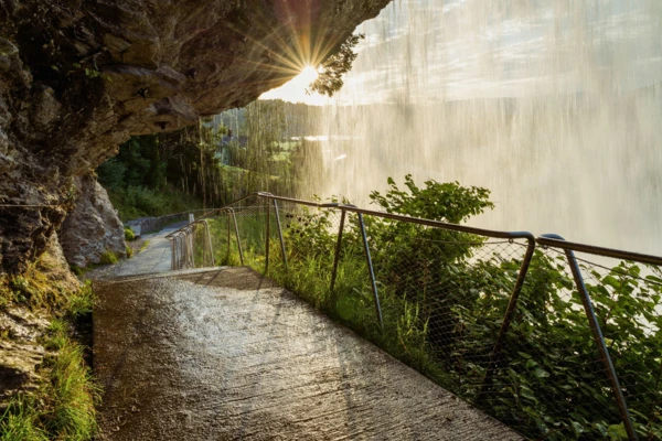 Arrêt à la cascade de Steinsdalsfossen