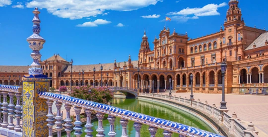Guided Tour of Seville's Nativity Scenes and Holiday Lights