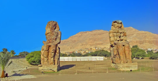 Visita a los Colosos de Memnon