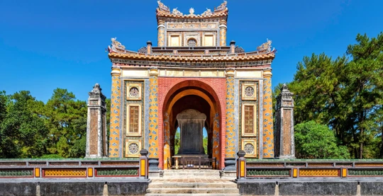 Visite du mausolée de Tu Duc