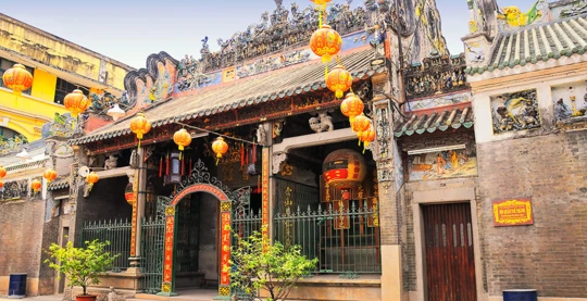 Visite de la Pagode Thiên Hâu
