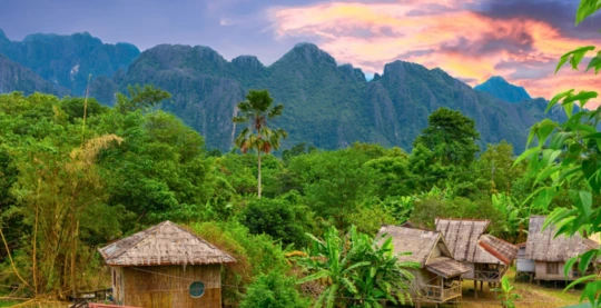 Visit the village of Khon Teun