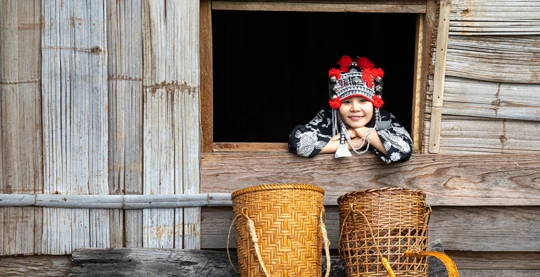 Paseo por el pueblo de Khok Akha