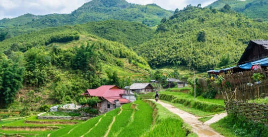 Visit Ly Nhan Village