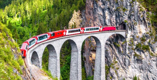 Voyage à bord du train « Glacier Express »