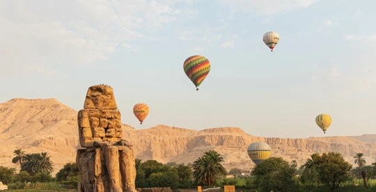 Visite des colosses de Memnon