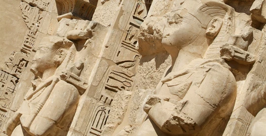 Visite du tombeau d'Aménophis IV