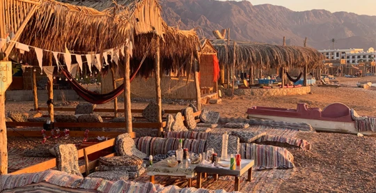 Dîner avec les bédouins