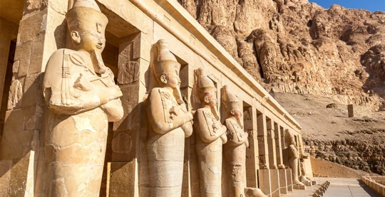 Visit of the temple of Queen Hatshepsut