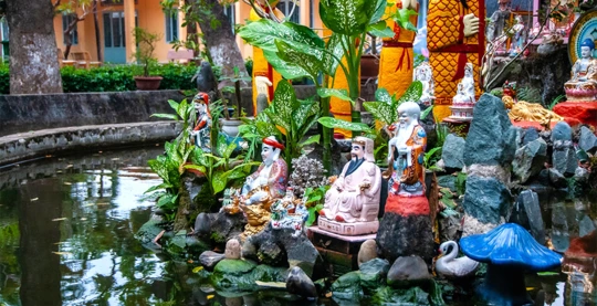 Besuch der Pagode von Giac Lam