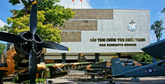 Besuch des Museums der Kriegsrelikte von Ho Chi Minh