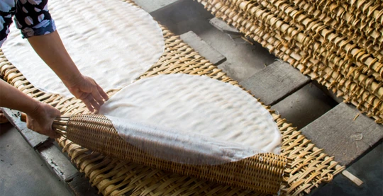 Visita a una fábrica de arroz