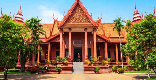 Visita al Museo Nazionale di Phnom Penh