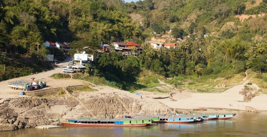 Besuch des Dorfes Pak Beng