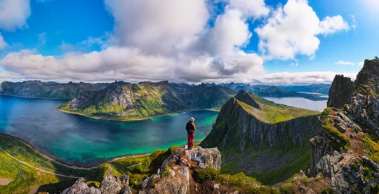 Randonnée dans un fjord abrité