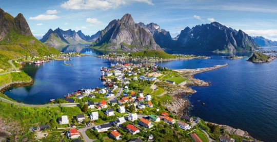Landschaft von Reine und den Lofoten