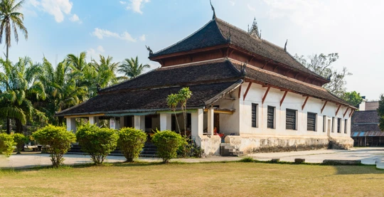 Visite du temple de Wat Vixoum