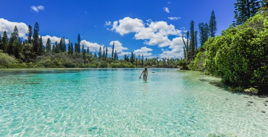 Visite la piscina natural de Oro