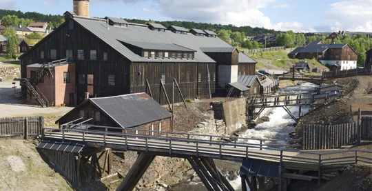 Spaziergang in einer historischen Fabrik, Ålesund