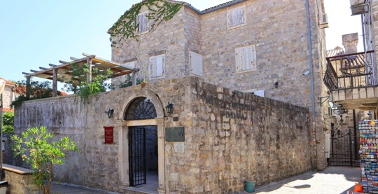 Guided tours of Old Town Budva