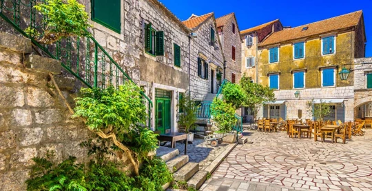 Stari Grad y cata de vinos