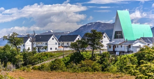 Optional guided excursion to Puerto Williams