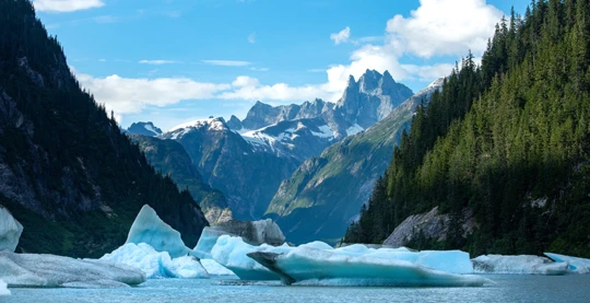 Wrangell - Wild expanses of the Stikine River and wild glacier lake by jet boat