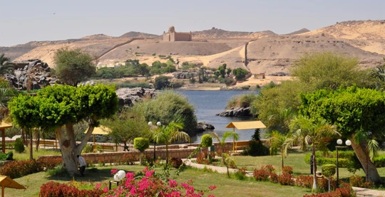 Ausflugspaket: Tempel von Medinet Habu, Luxor-Tempel, Mini-Kreuzfahrt mit der Feluke und Kitchener Garden