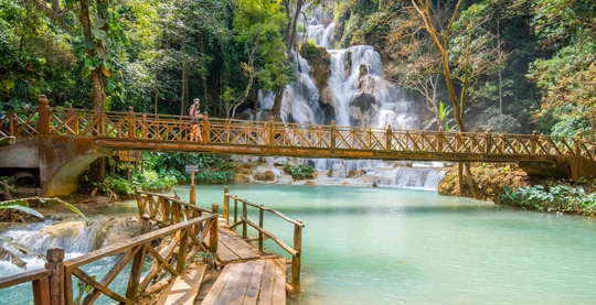 Le sorprendenti cascate di Kuang Si