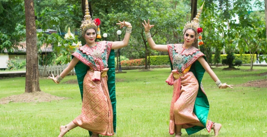 Spettacolo di danza tradizionale laotiana